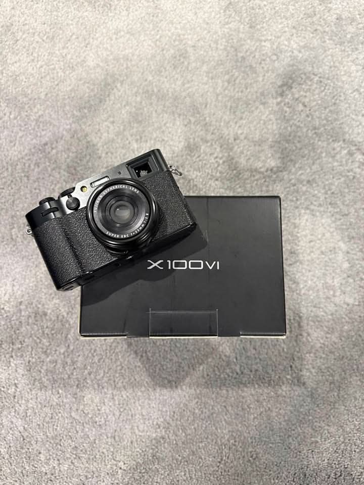 Fujifilm X100VI Black - Great condition with extras