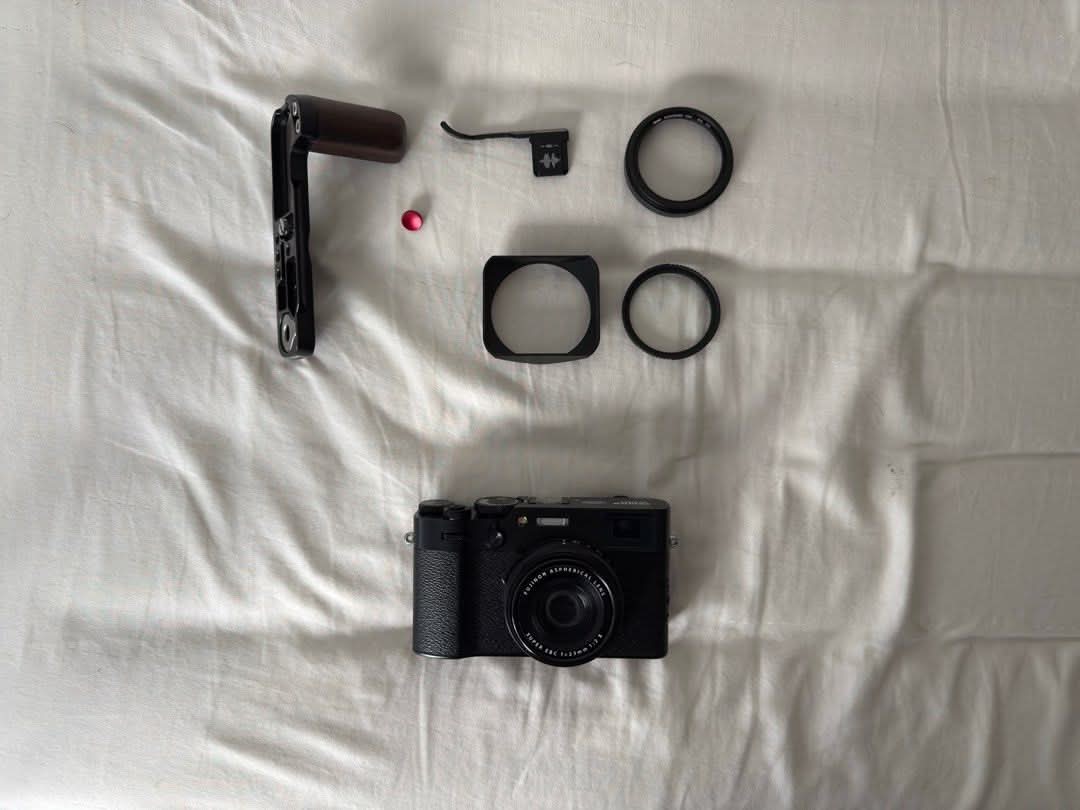 Fujifilm X100VI Black with Small Rig Accessories
