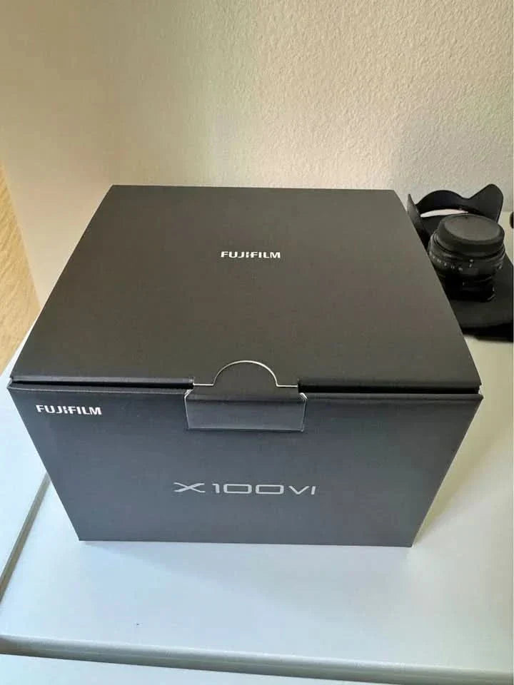 FujiFilm X100VI brand new silver
