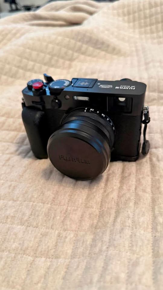 Fujifilm x100vi camera