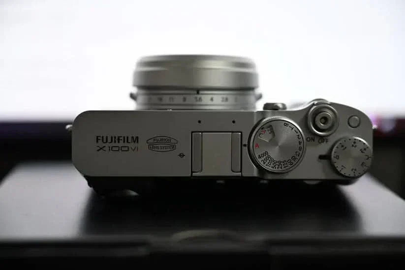Fujifilm X100VI (Silver) shutter count 200