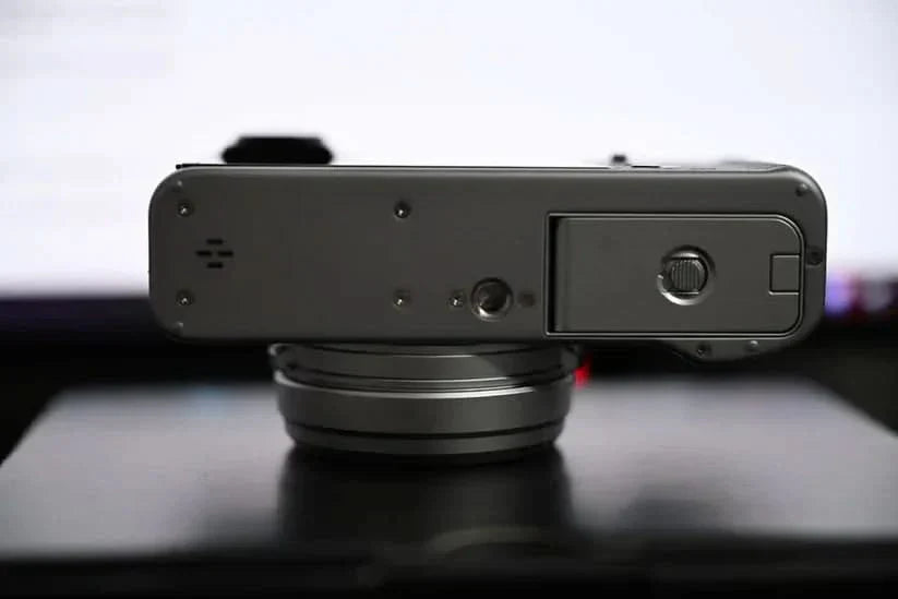 Fujifilm X100VI (Silver) shutter count 200