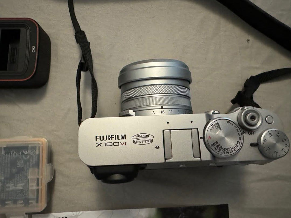 FUJIFILM X100VI [SILVER] WITH ACCESORIES & FREE VOUCHER